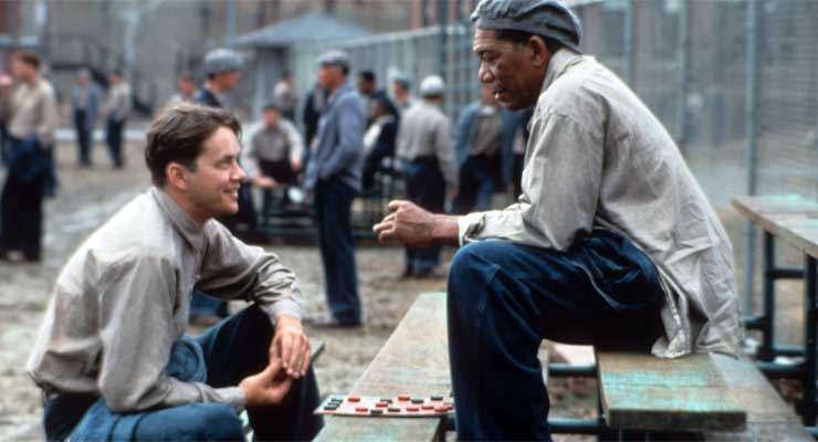 tim robbins dan morgan freeman dalam shawshank redemption