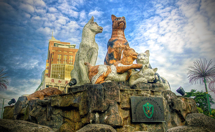 tugu kuching sarawak malaysia