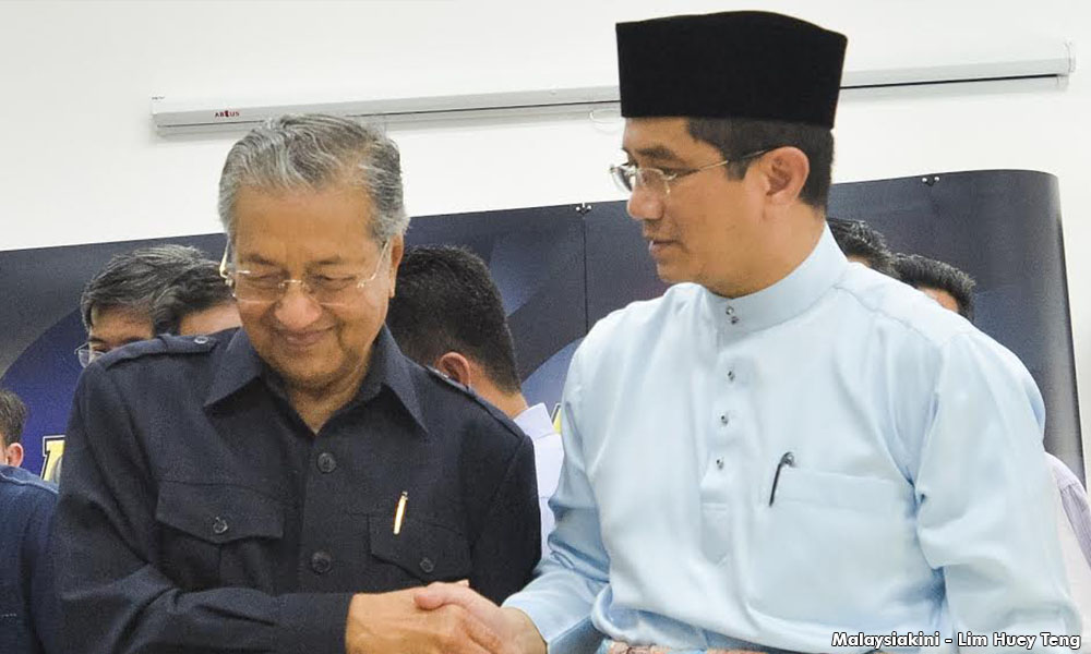 tun m tolak tawaran azmin bertanding di gombak