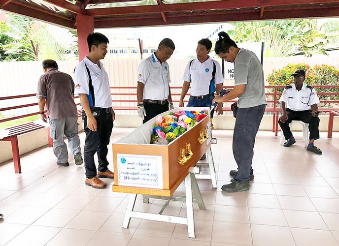 upacara kematian orang myanmar