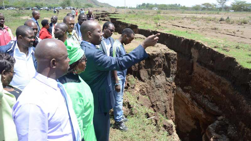 zon rekahan afrika timur perpecahan permukaan bumi kenya 4