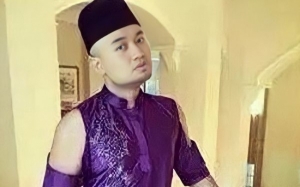 6 Sebab Kenapa Rekaan Baju Melayu Tak Praktikal Berbanding Kurta