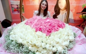 500 Kuntum Ros Buat Fazura Daripada Fattah