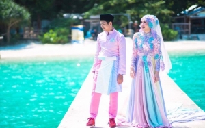 6 Foto Baju Pengantin 'Paddle Pop' Jadi Bualan Hangat Para Netizen