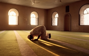 Solat Dhuha sebab nak kaya? Baca kisah dari Surah Al-Dhuha ni dulu