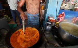 Kenapa Bau Ketiak Penggemar Masakan Kari Kurang Menyenangkan?