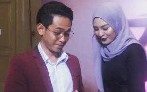 'Khai Bahar Comel' - Wany Hasrita