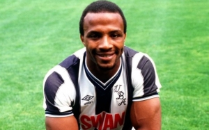 Lagenda Bola Sepak, Cyrille Regis Meninggal Dunia