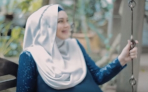 Lirik Lagu Comel Pipi Merah Oleh Dato Siti Nurhaliza