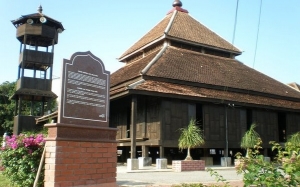 Masjid Tertua di Malaysia : Kampung Laut Nilam Puri