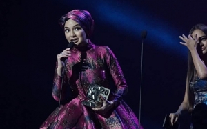 Neelofa Akui Dicabar Fazura