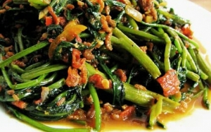 Resepi Kangkung Goreng Belacan yang sedap dan mudah disediakan