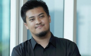 Syafiq Yusof Timang Anak Kedua