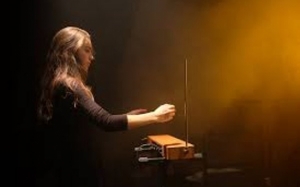 Theremin: Alat Muzik Yang Tidak Perlu Disentuh Untuk Menghasilkan Bunyi