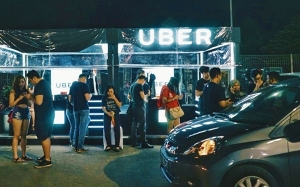 Kisah Perjalanan Syarikat Startup Kecil Kepada Syarikat Gergasi Dunia - UBER