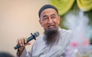 Ustaz Azhar Idrus Ditahan Hospital Kerana Masalah Jantung