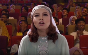 Video Parodi Jihan Muse Tiru Gaya Luna Maya di MLM 2017